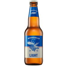 Laden Sie das Bild in den Galerie-Viewer, Moosehead Light 341 ml Flasche. Original kanadisches Bier